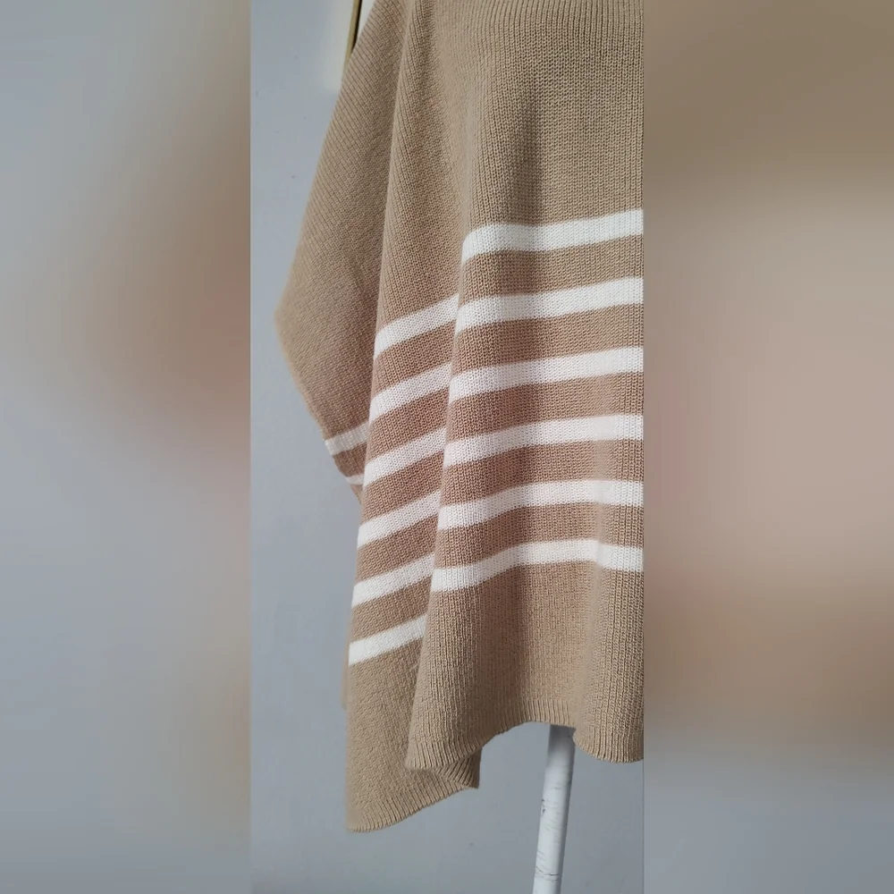 Sweater Women J Crew  Poncho  One Size Color Beige And White High Neck Relaxed